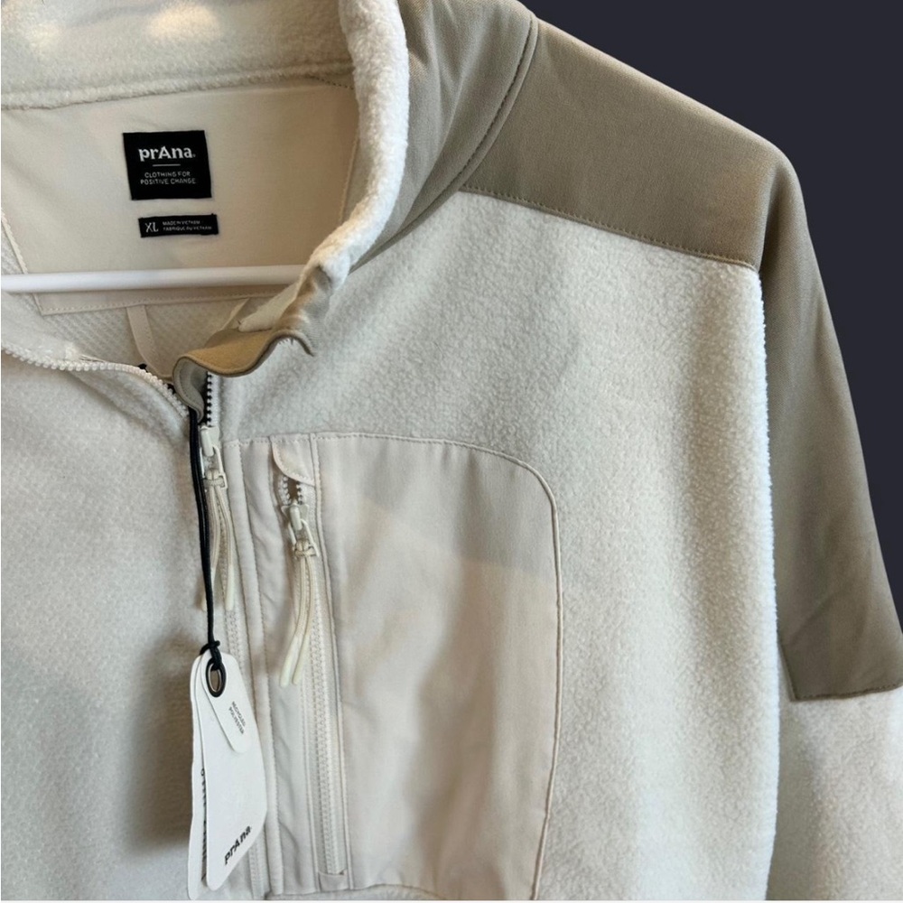 NWT Prana Women's Cream and Tan Fleece Jacket, Size XL - Picture 8 of 8
